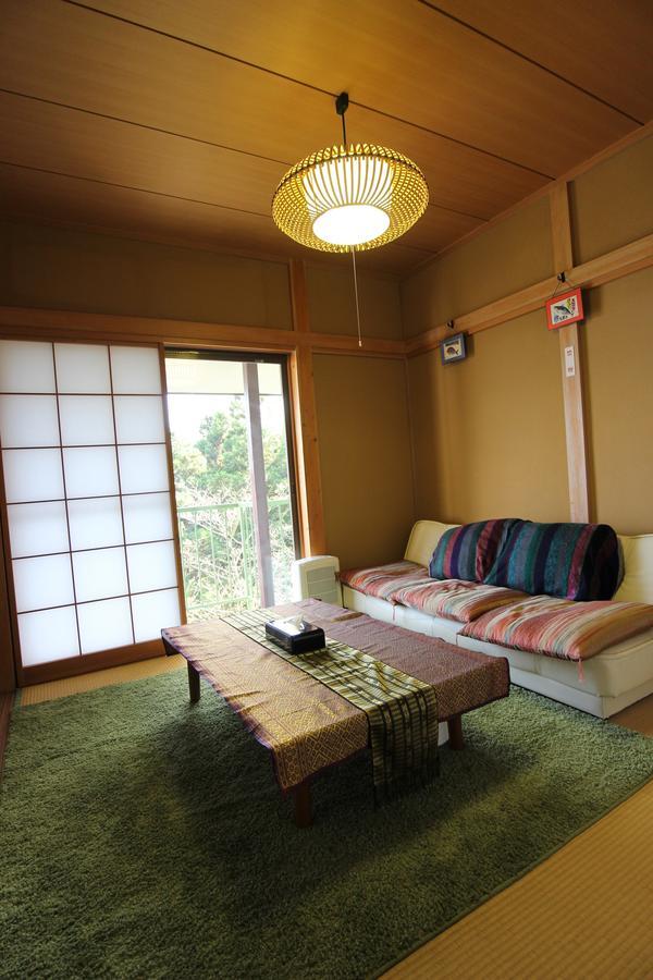 Atami Holiday Home Buitenkant foto